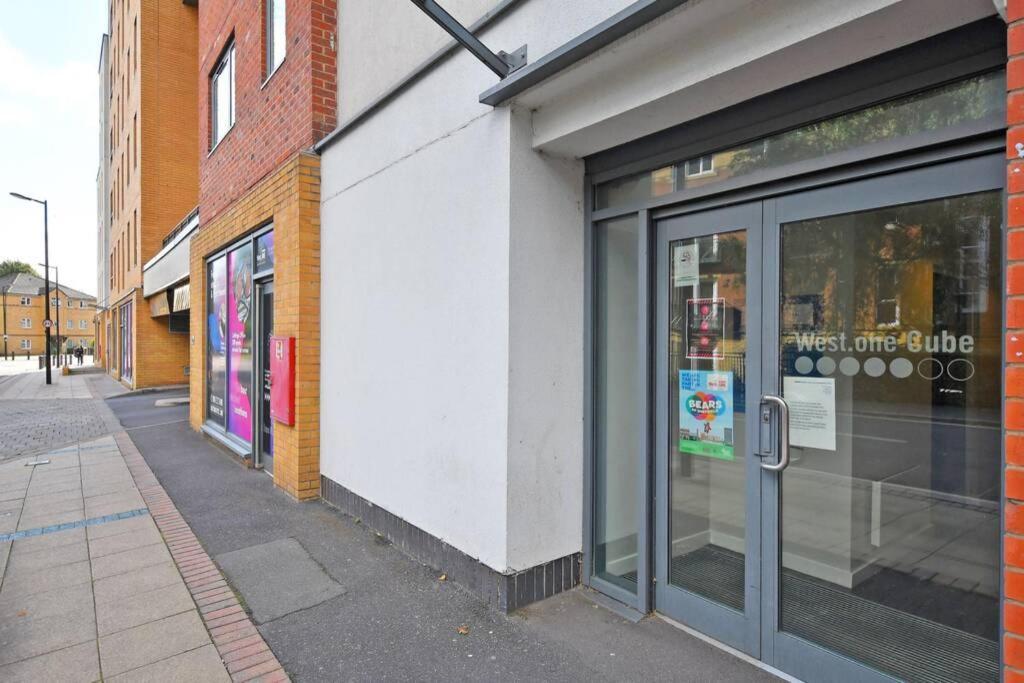 Modern, City Centre, Studio Apartment With Free Wifi, Gym Access, Netflix - West One Sheffield Dış mekan fotoğraf